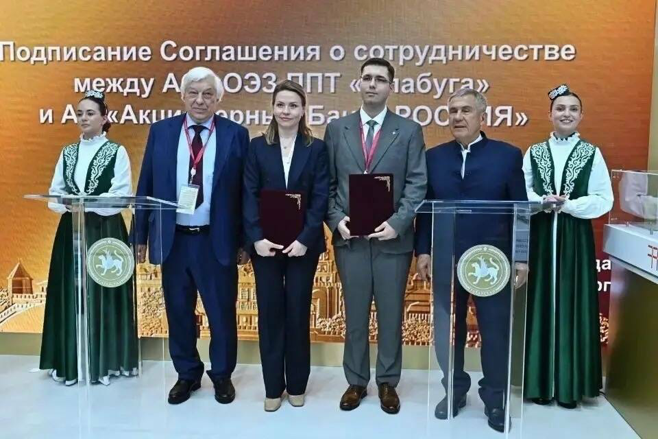Миңнеханов «Россия» банкы директорлар советы рәисе белән хезмәттәшлек турында сөйләште