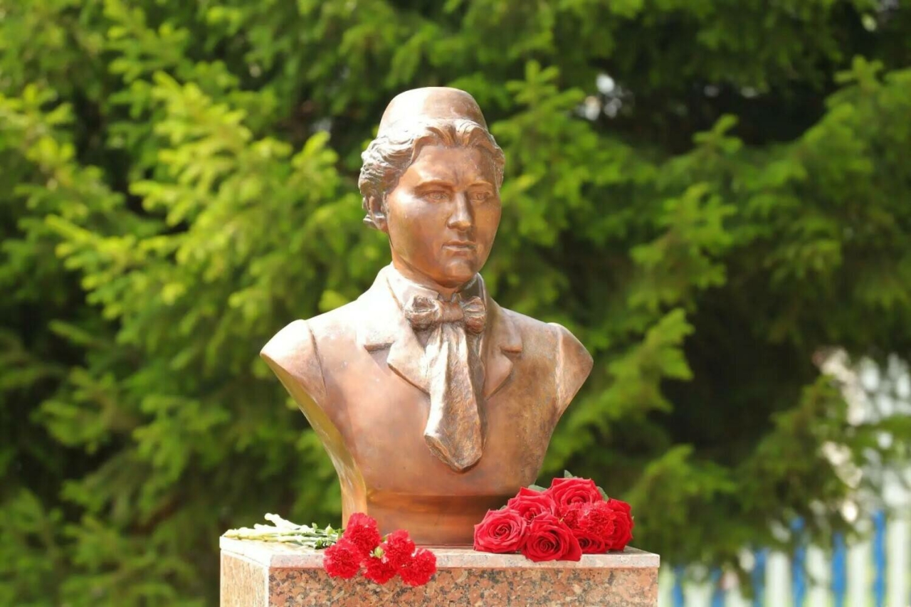 Себердә Габдулла Тукайга беренче һәйкәл ачылды