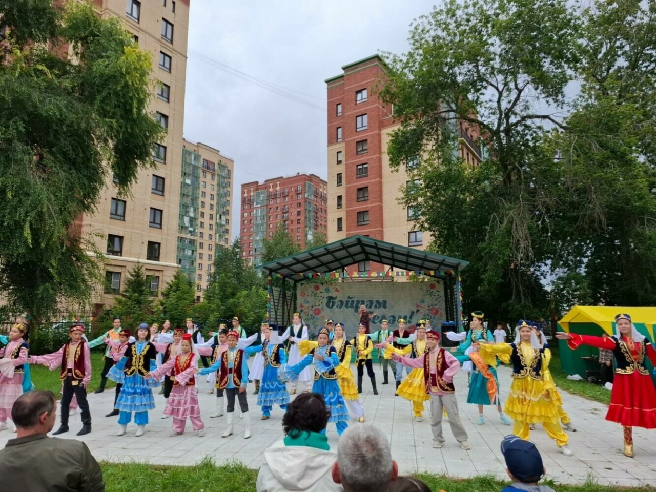 Новосибирск өлкәсендә «Милләтебез хәзинәләре - Себер сандыгында» этномәдәни фестивале уза