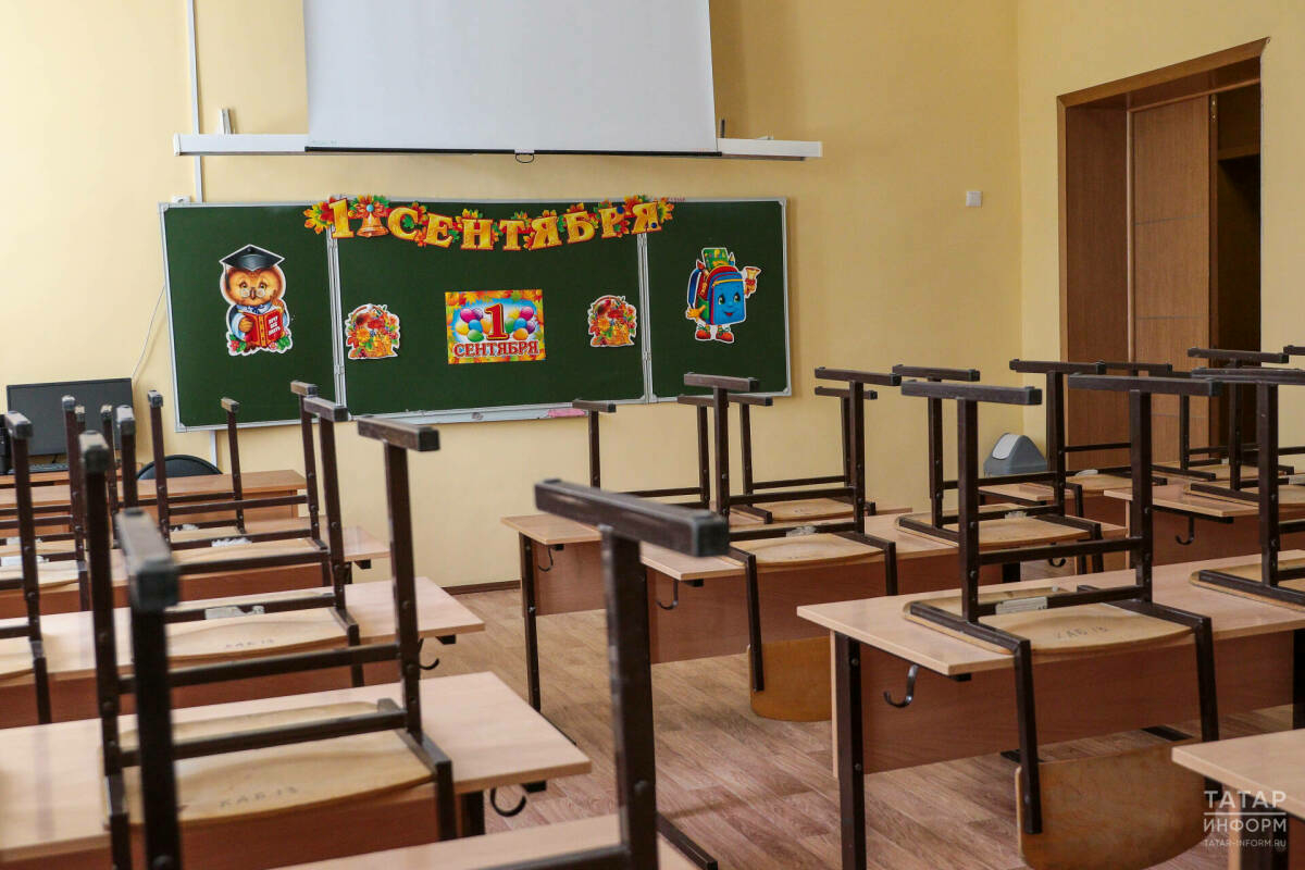 Юрист Курбаков: Мошенниклар уку елы алдыннан үзләрен укытучы дип таныштыра