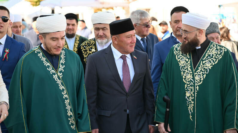 Казанның Иске Татар бистәсендә Мөхәммәд Пәйгамбәрнең тууын билгеләп үттеләр