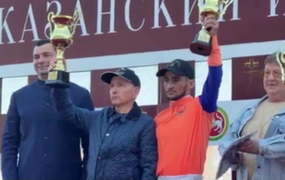 Казанда Республика көненә багышланган ат чабышлары уза